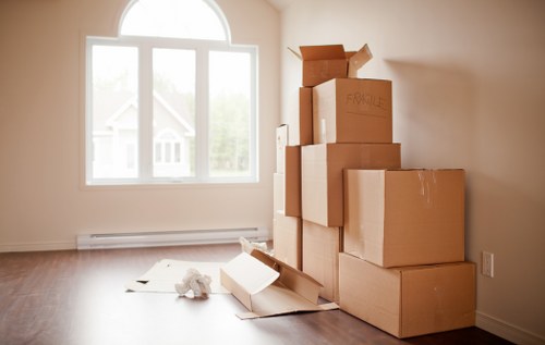 Efficient packing service in Tulsehill handling household and office items